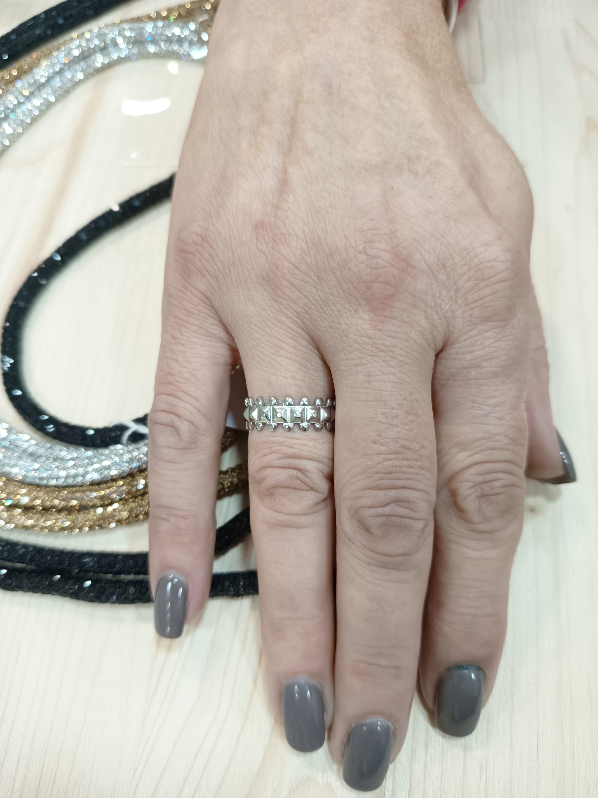 “Studded Band” Ring – Stainless Steel (Gold / Silver) – Adjustable - Image 3