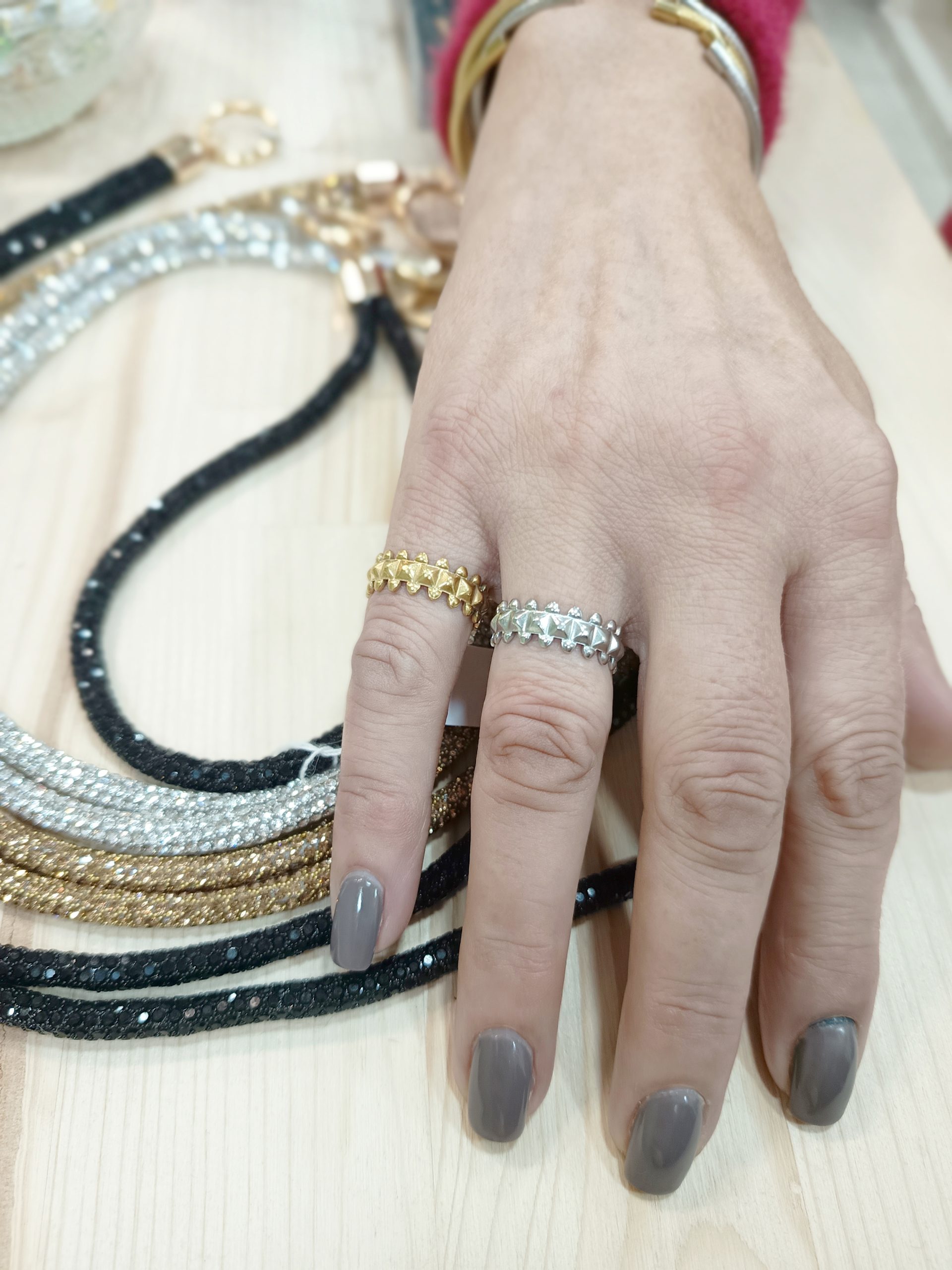 “Studded Band” Ring – Stainless Steel (Gold / Silver) – Adjustable