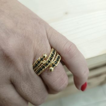 Δαχτυλίδι ''Isabella'' Σπιράλ από Ατσάλι σε Χρυσό Χρώμα με Μαύρα Στρας Ρυθμιζόμενο