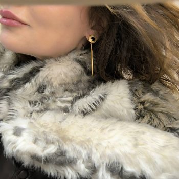 Σκουλαρίκια από Ατσάλι ''Karma'' με Μαύρο Σμάλτο & Κρεμαστή Σταγόνα – Επίχρυσα 24Κ