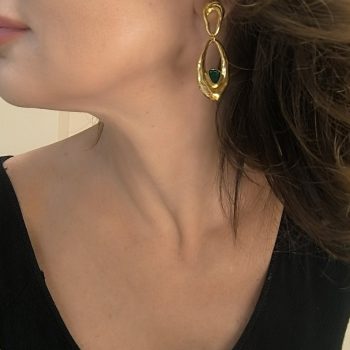 Σκουλαρίκια ''Iris'' Κρεμαστά Zαμάκ-Χρυσό 24Κ με Πράσινη Λεπτομέρεια & Pin Τιτανίου