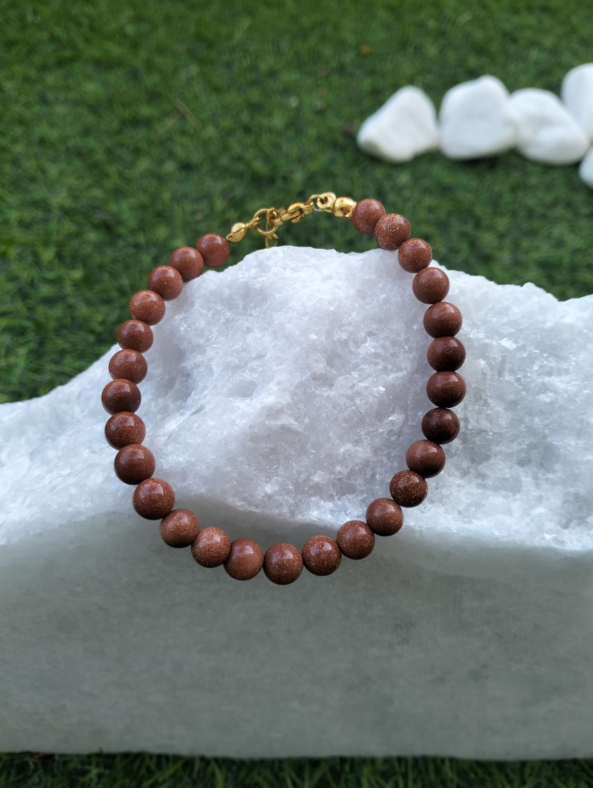 Χειροποίητο Σετ Κοσμημάτων “Γήινη Αύρα” με Χρυσόλιθο & Χρυσές Λεπτομέρειες - Image 3