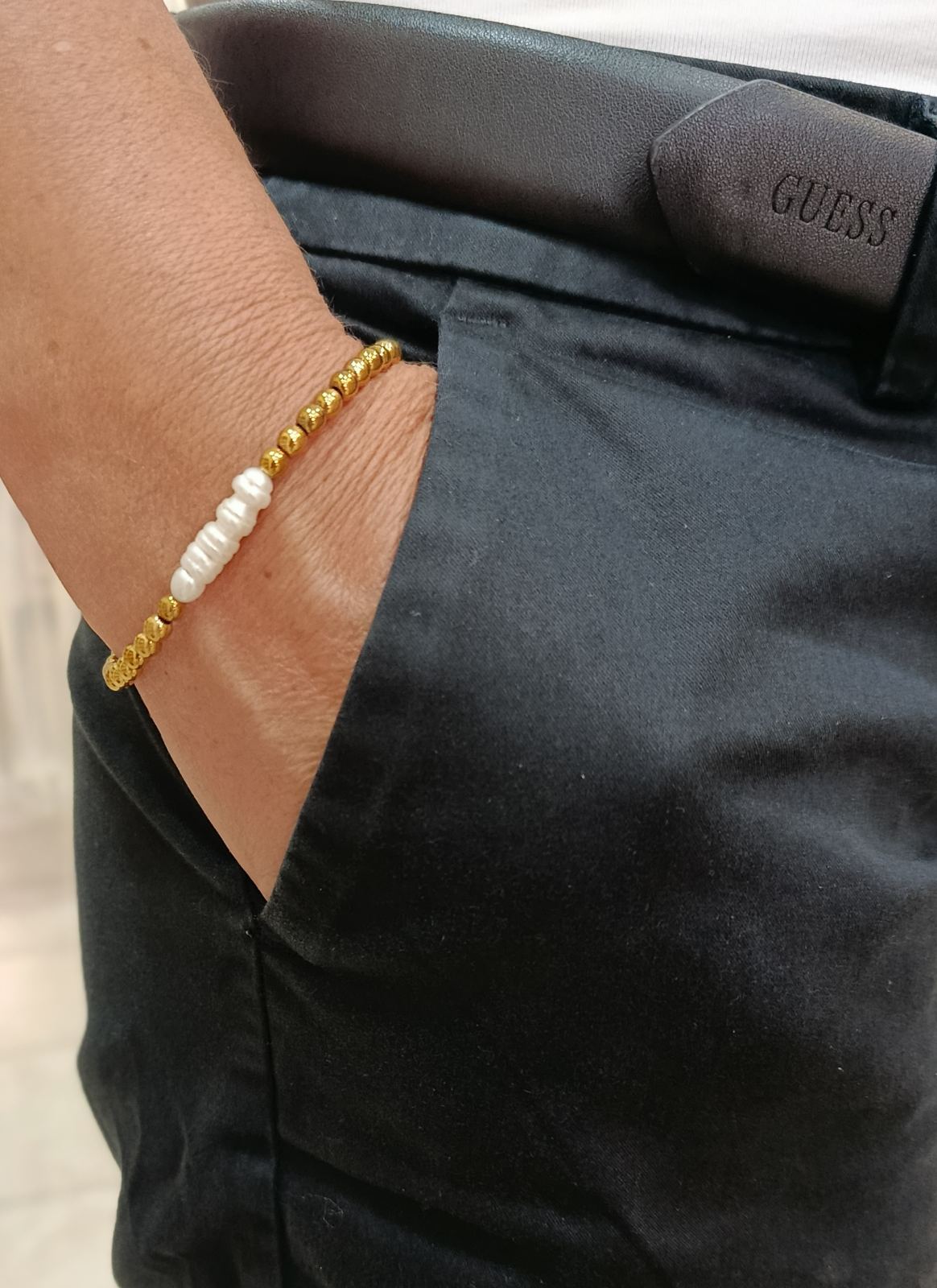 “Aurora Pearl” – Handmade Hematite Bracelet with Pearl & Stainless Steel Clasp