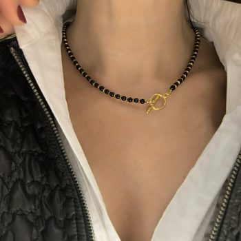 Χειροποίητο Κολιέ με Μαύρες Ημιπολύτιμες Χάντρες & Χρυσό Αιματίτη