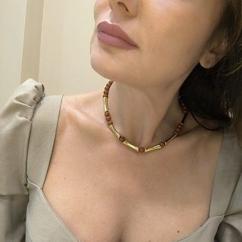 Κολιέ Χειροποίητο ''Ιχώρ'' με Κόκκινο Αχάτη 8mm & Χρυσές Ακρυλικές Χάντρες