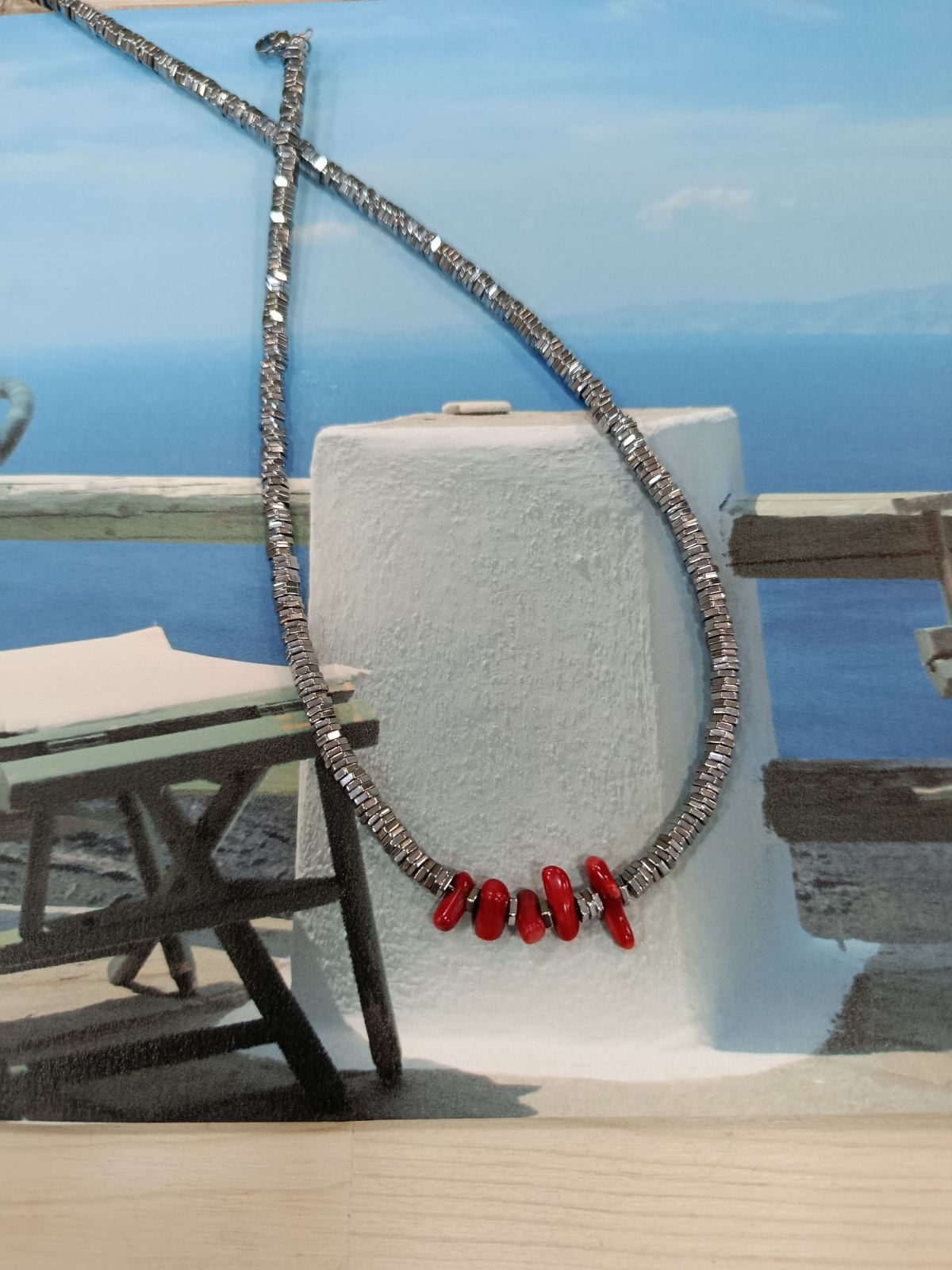 Κολιέ Χειροποίητο ''EverLove Jewelry'' από Λευκό Αιματίτη & Κόκκινο Κοράλι - Image 3