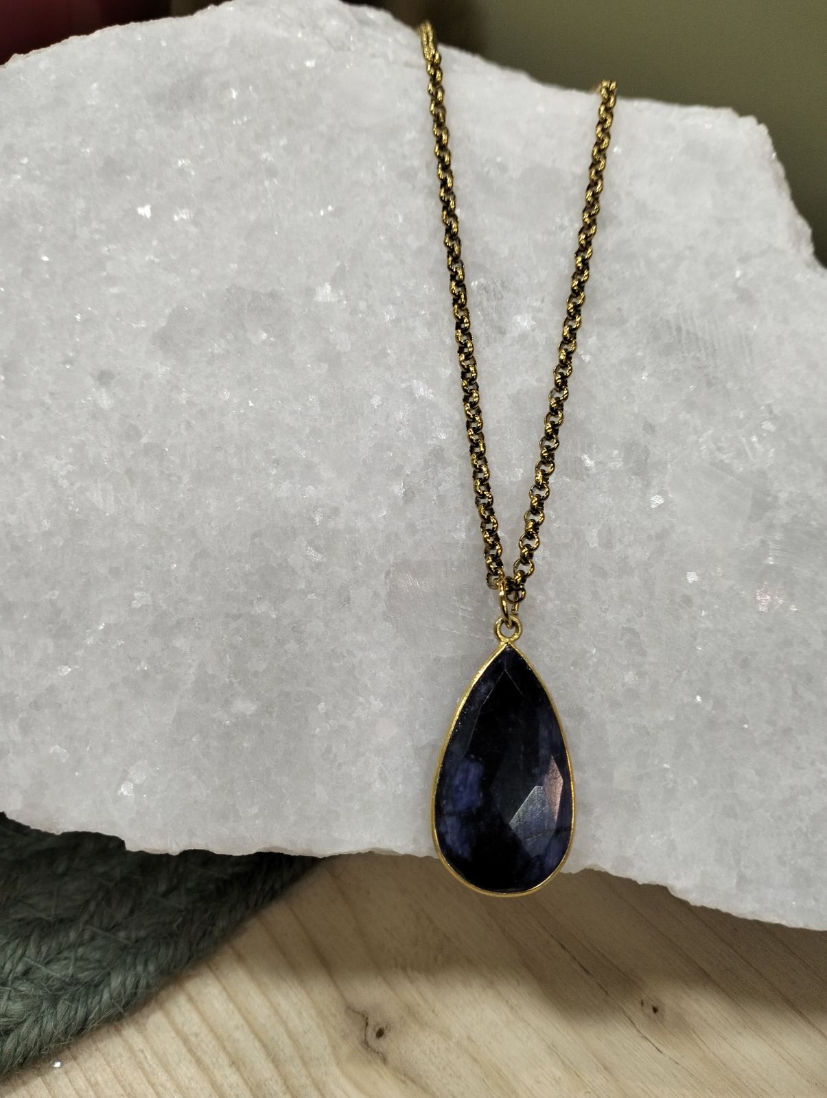 Ασημένιο Μενταγιόν Νυχτερινό Δάκρυ με Ζαφείρι Ταγιέ σε Χρυσό - Image 2