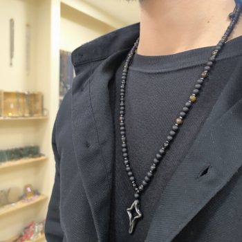 Noctis Cross – Ανδρικό Κολιέ Ροζάριο με Μαύρο Σταυρό