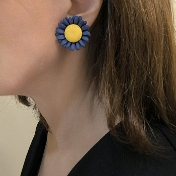 Χειροποίητα Σκουλαρίκια ''Ηλιοτρόπιο'' Μπλε / Κίτρινο – Ανοξείδωτο Ατσάλι (Καρφί-Κλιπ)