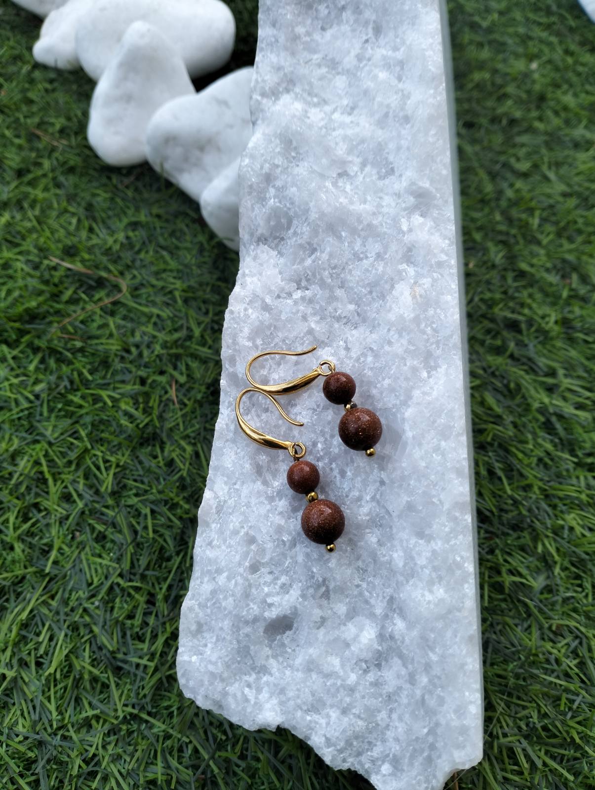 Χειροποίητο Σετ Κοσμημάτων “Γήινη Αύρα” με Χρυσόλιθο & Χρυσές Λεπτομέρειες - Image 5