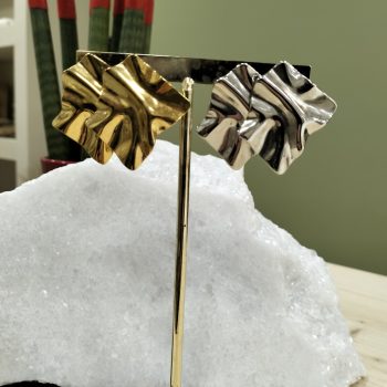 ''Αέναες Πτυχώσεις'' – Σφυρήλατα Σκουλαρίκια από Ατσάλι