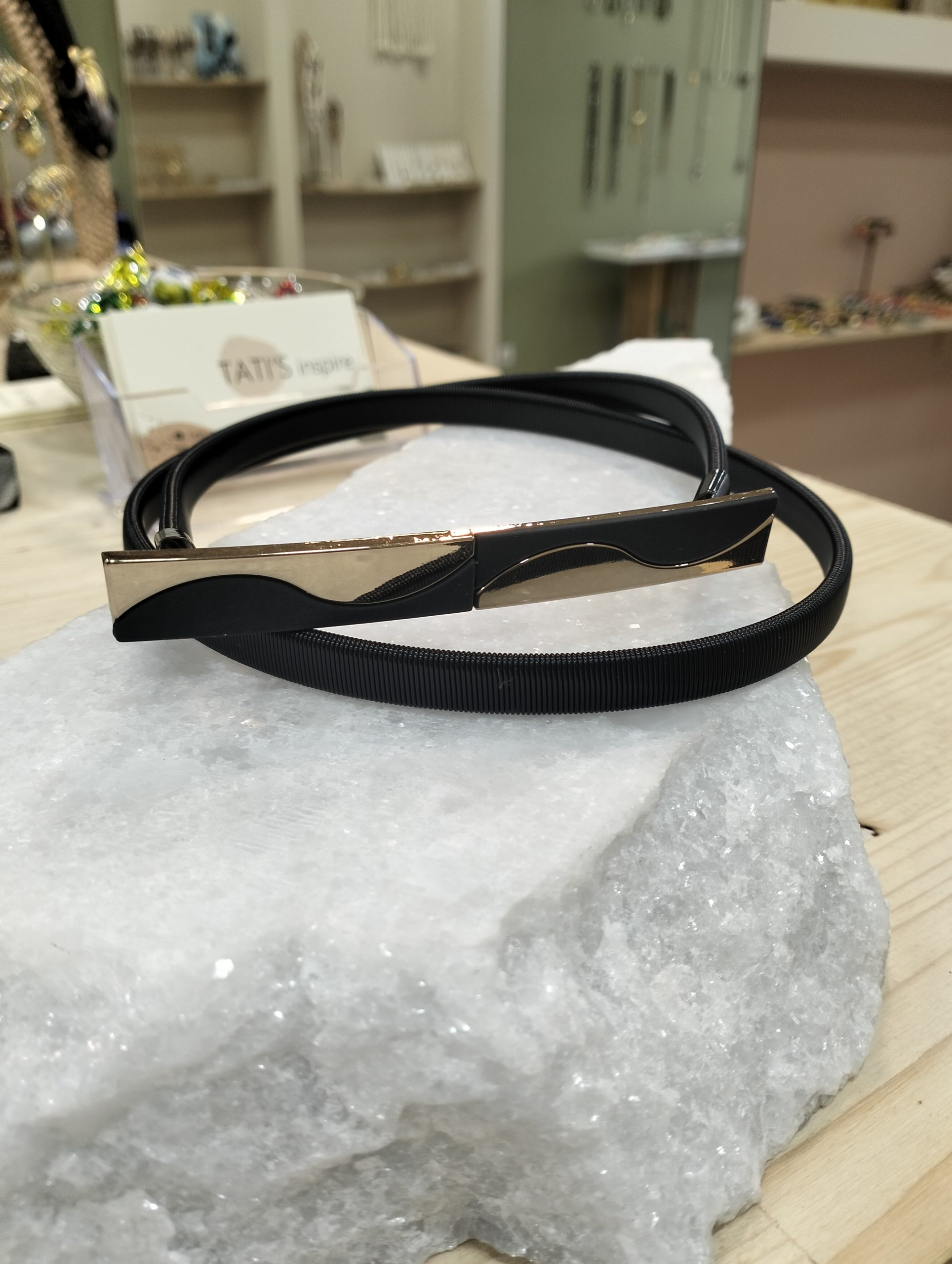 Ελαστική Ζώνη Ελατήριο 76cm με Μεταλλική Χρυσή Πλακέ – Μαύρη - Image 2