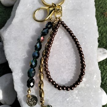 Golden Forest Charm – Μπρελόκ με Καφέ Πέρλες, Χρυσό Αιματίτη & Πολύχρωμο Κρύσταλλο