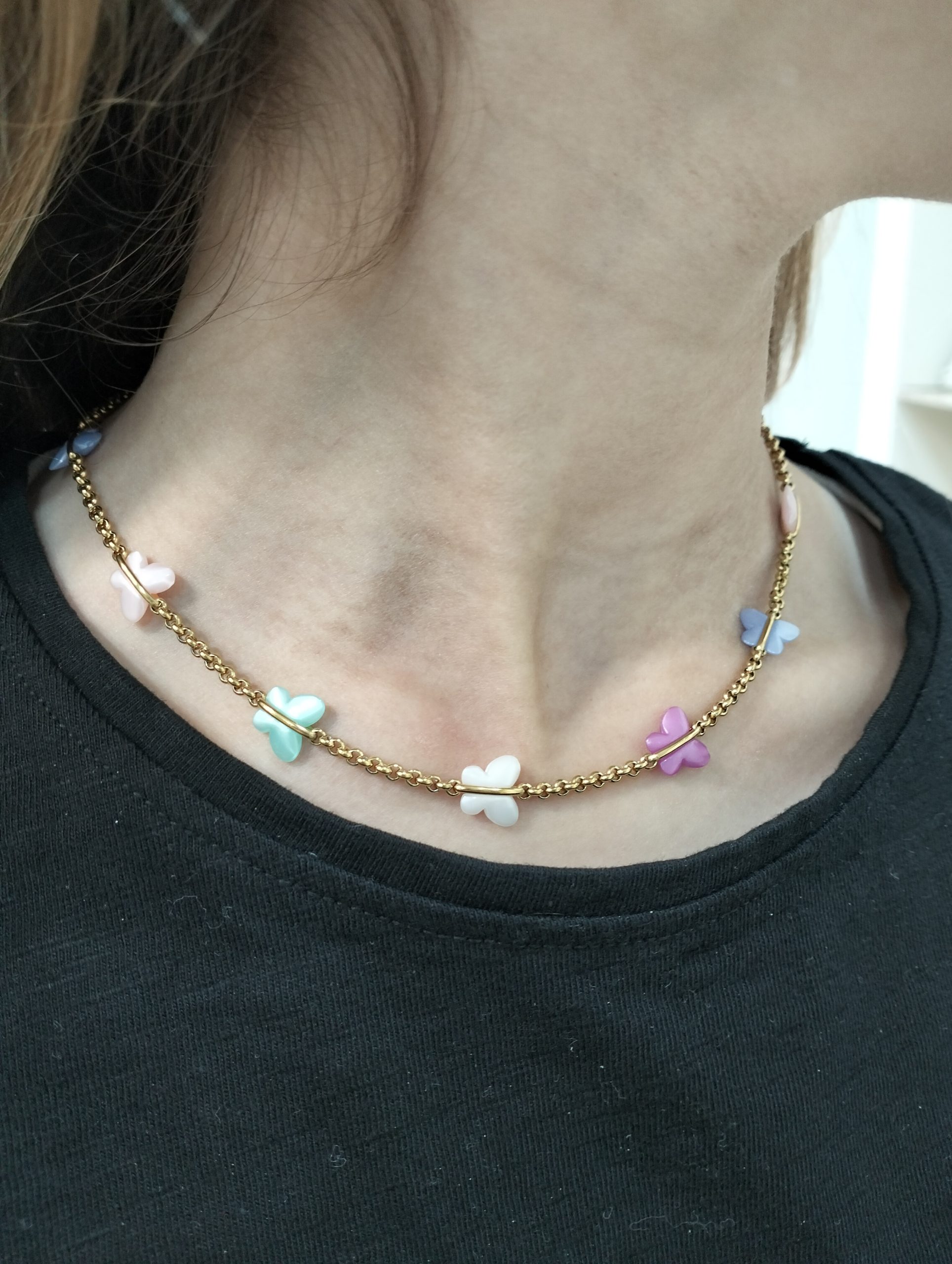 Κολιέ Γιαννιώτικη Αλυσίδα με Πολύχρωμες Πεταλούδες – Χρυσό