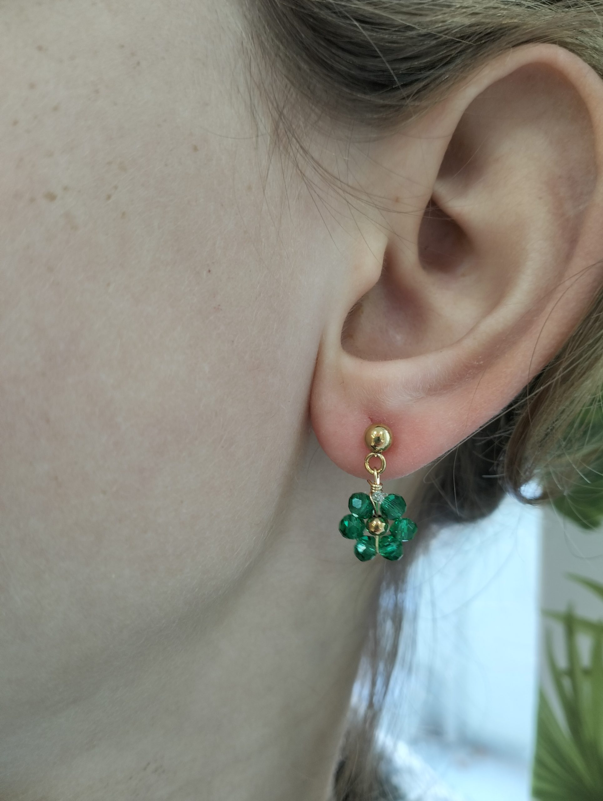 Ατσάλινα Χειροποίητα Σκουλαρίκια Μαργαρίτα Πράσινο με Καρφάκι Μπίλια Χρυσό