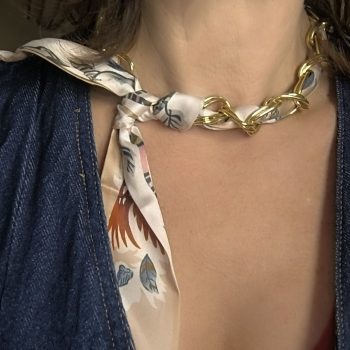 Κολιέ “Aurelia Silk Chain” – Χειροποίητο Αλυσίδα Χρυσή με Φουλάρι