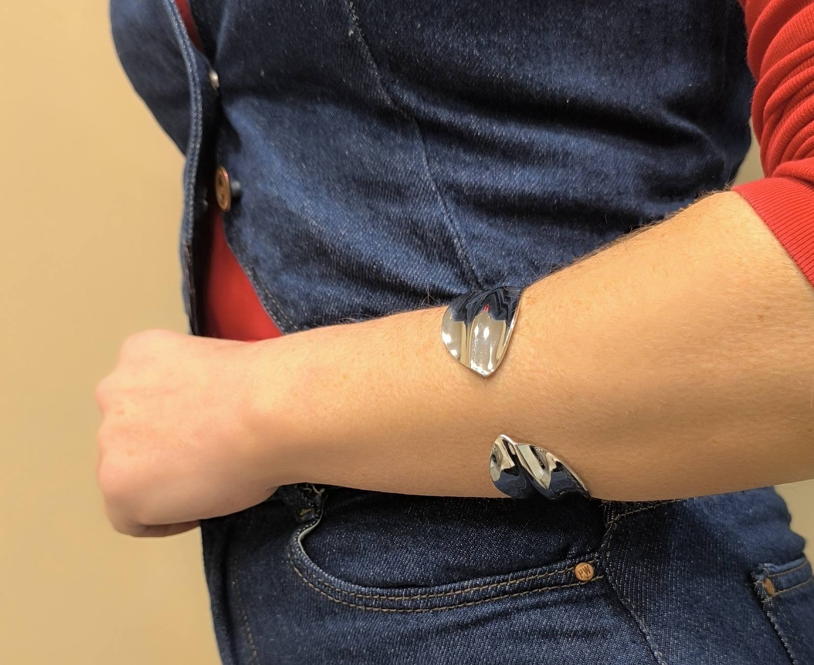 Χειροπέδα ''Duo Leaf Bracelet'' – Ατσάλινη σε Χρυσό ή Ασημί Χρώμα - Image 2