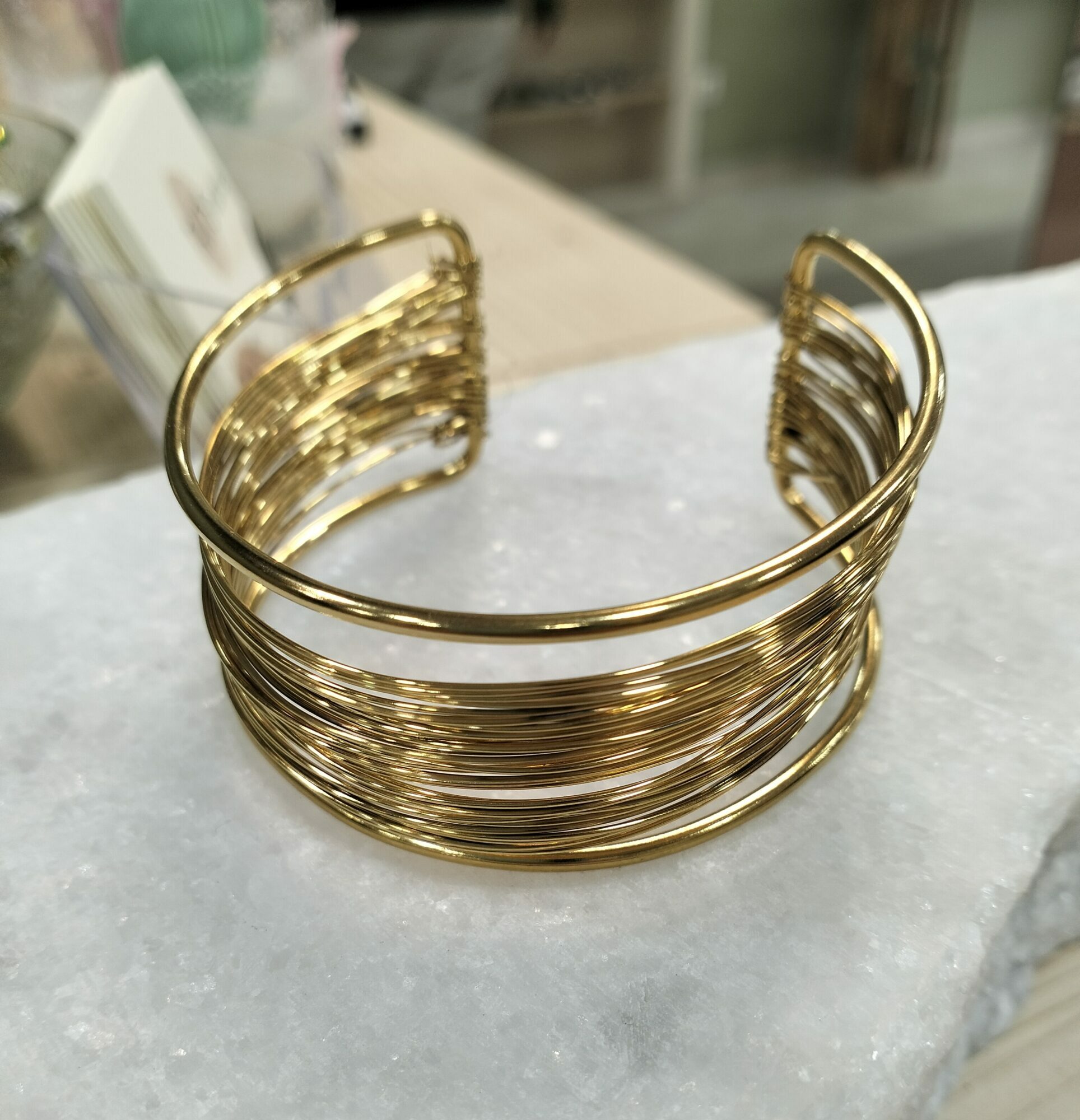 Golden Layers – Stainless steel multi-line cuff bracelet - Image 2