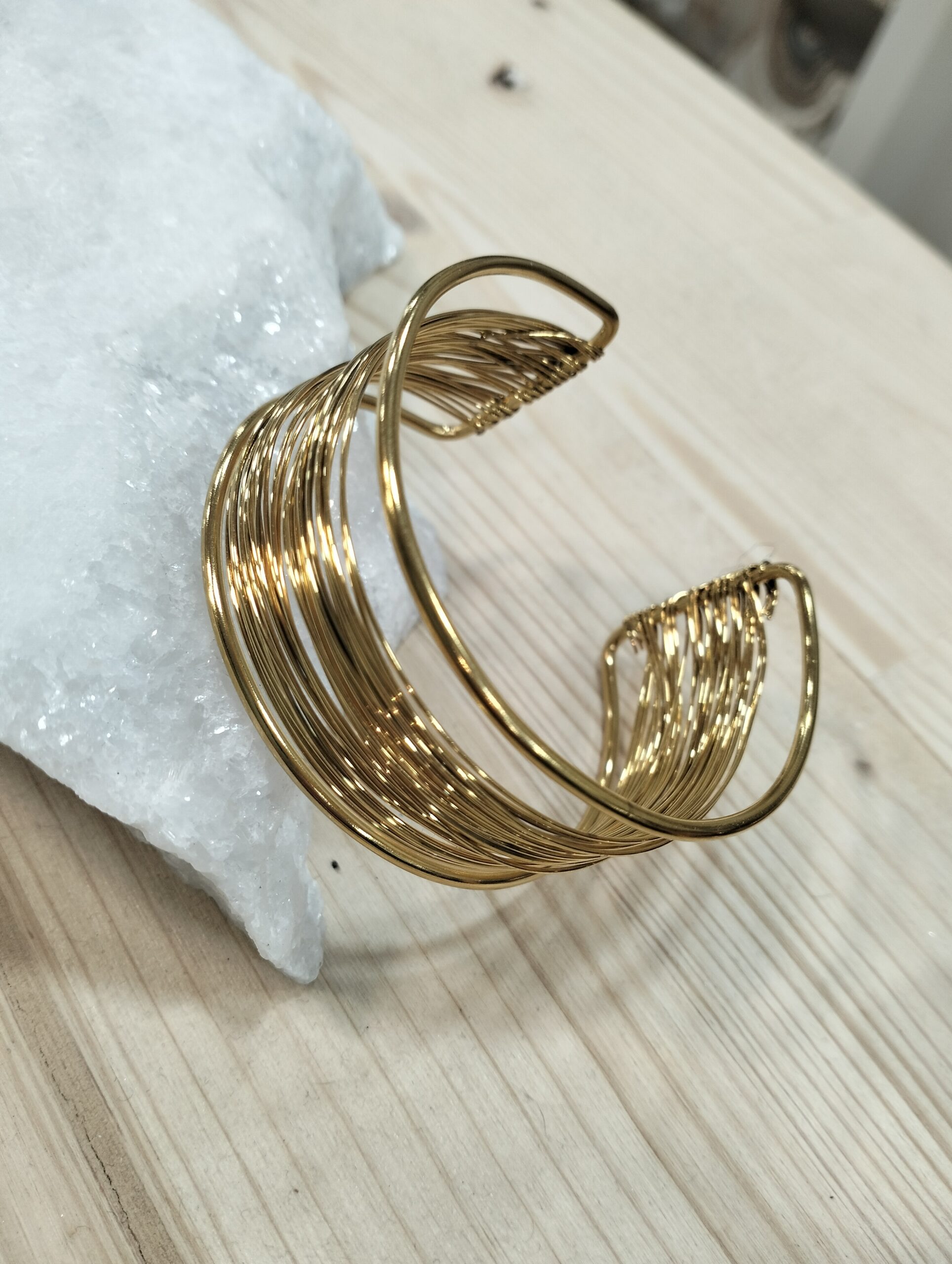 Golden Layers – Stainless steel multi-line cuff bracelet - Image 2