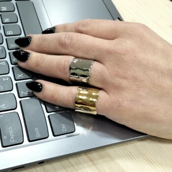 Δαχτυλίδι “Wave Form” Ρυθμιζόμενο από Ατσάλι σε Χρυσό ή Ασημί